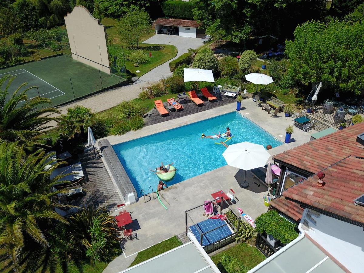 Bed and Breakfast Domaine de Millox à Saint-André-de-Seignaux Extérieur photo