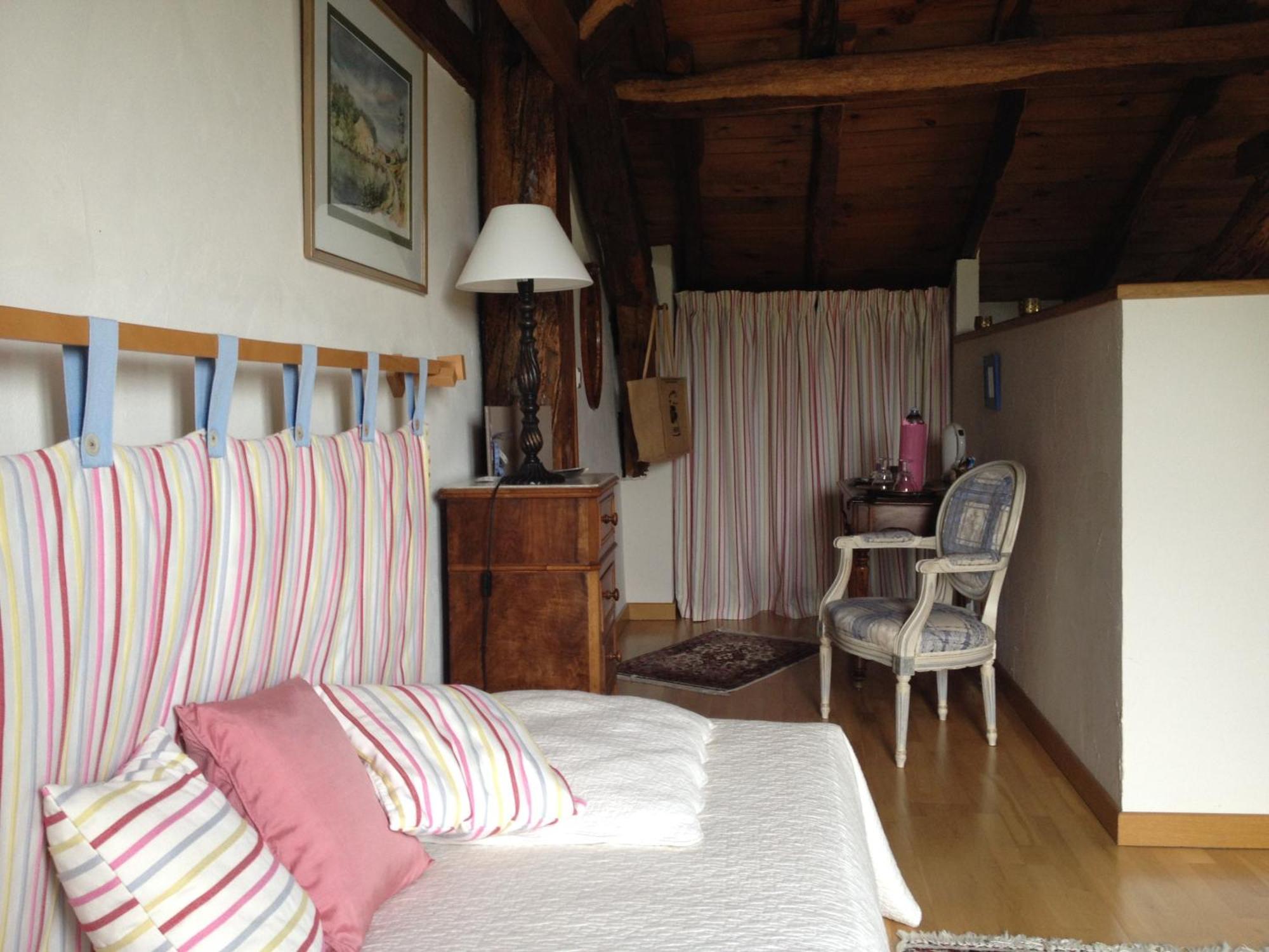 Bed and Breakfast Domaine de Millox à Saint-André-de-Seignaux Chambre photo