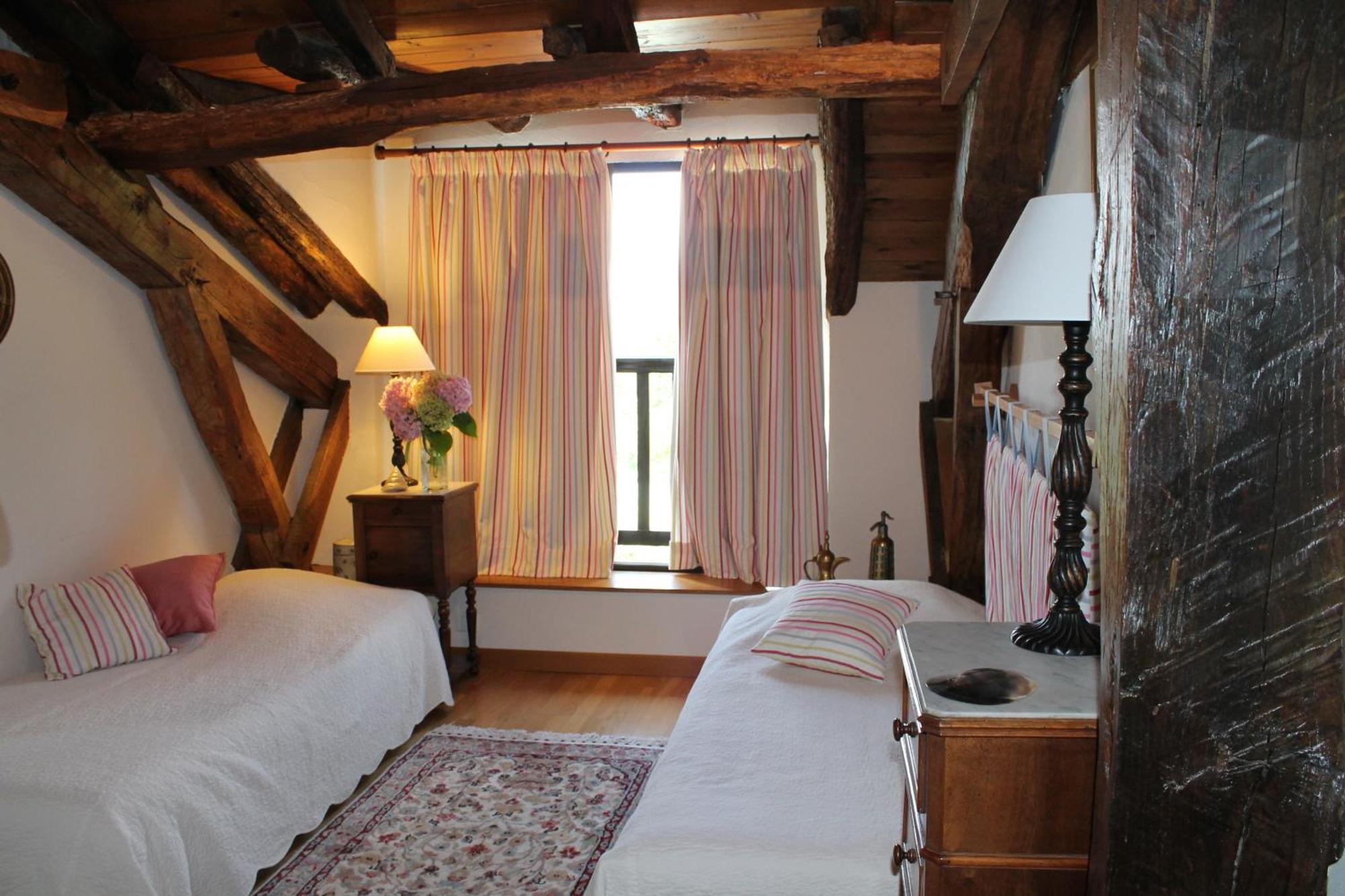 Bed and Breakfast Domaine de Millox à Saint-André-de-Seignaux Chambre photo
