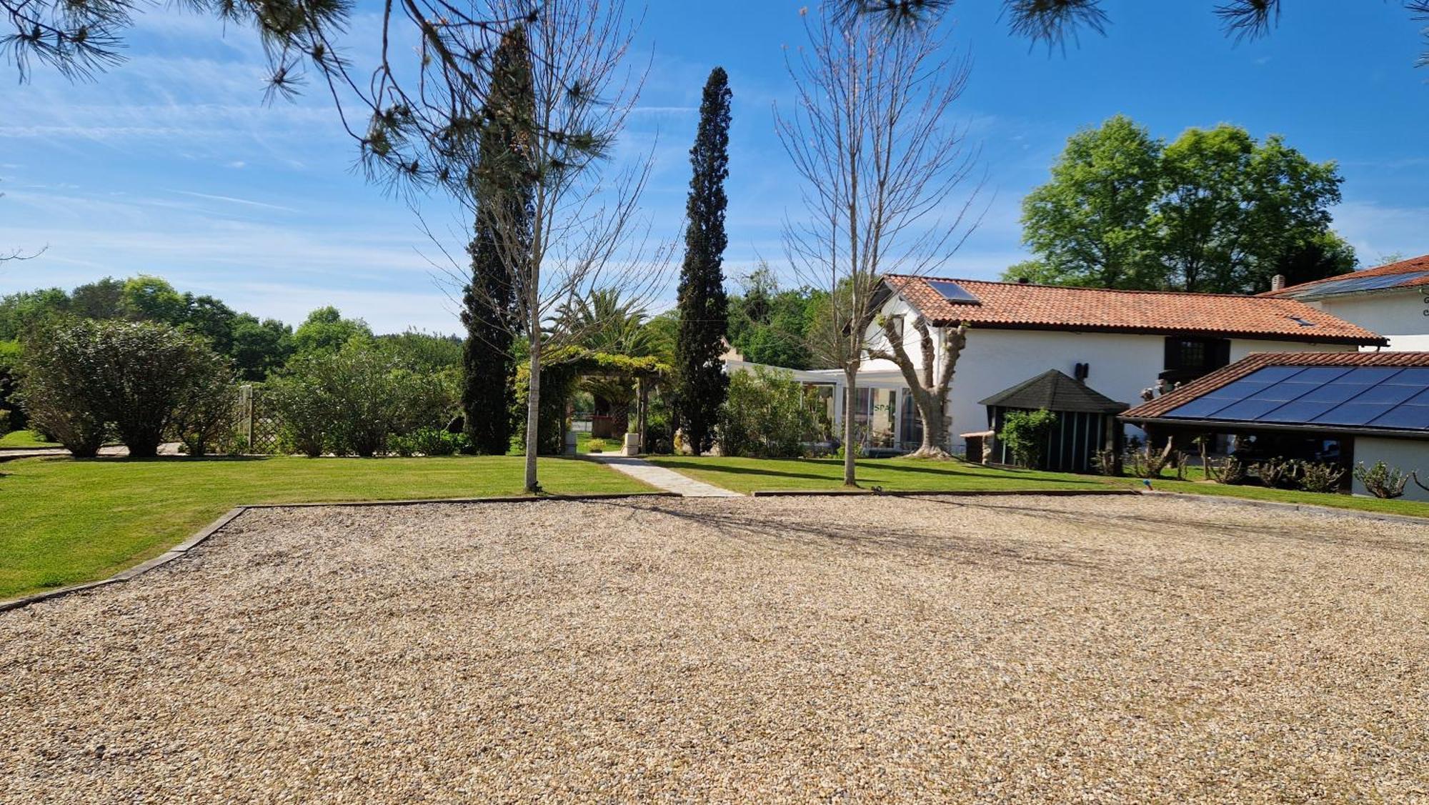 Bed and Breakfast Domaine de Millox à Saint-André-de-Seignaux Extérieur photo